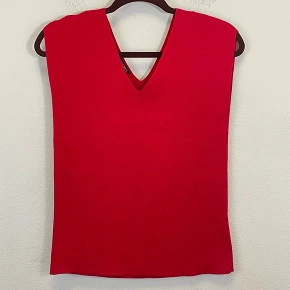 Red V-Neck Sleeveless Top - Picture 1 of 4